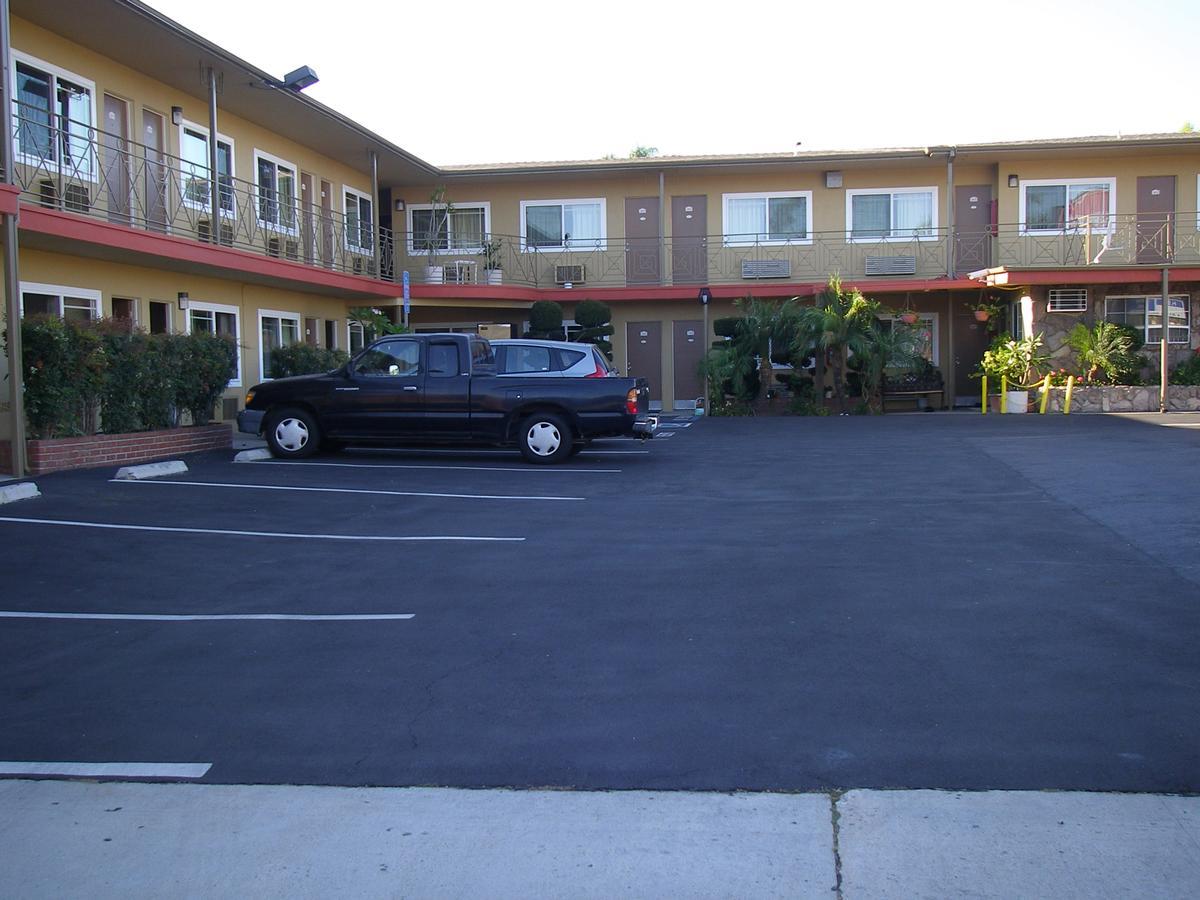 Fullerton Lodge Exterior photo